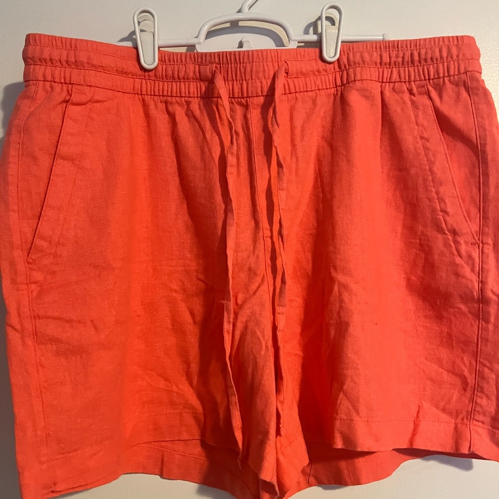 Old navy shorts - never worn!